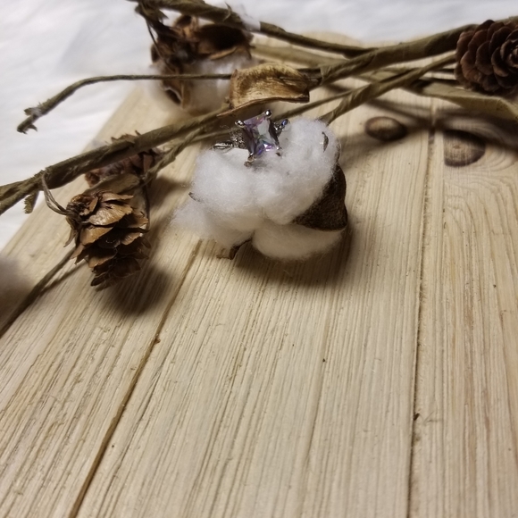 Exquisite Silver Plated Princess cut ring - Picture 12 of 14